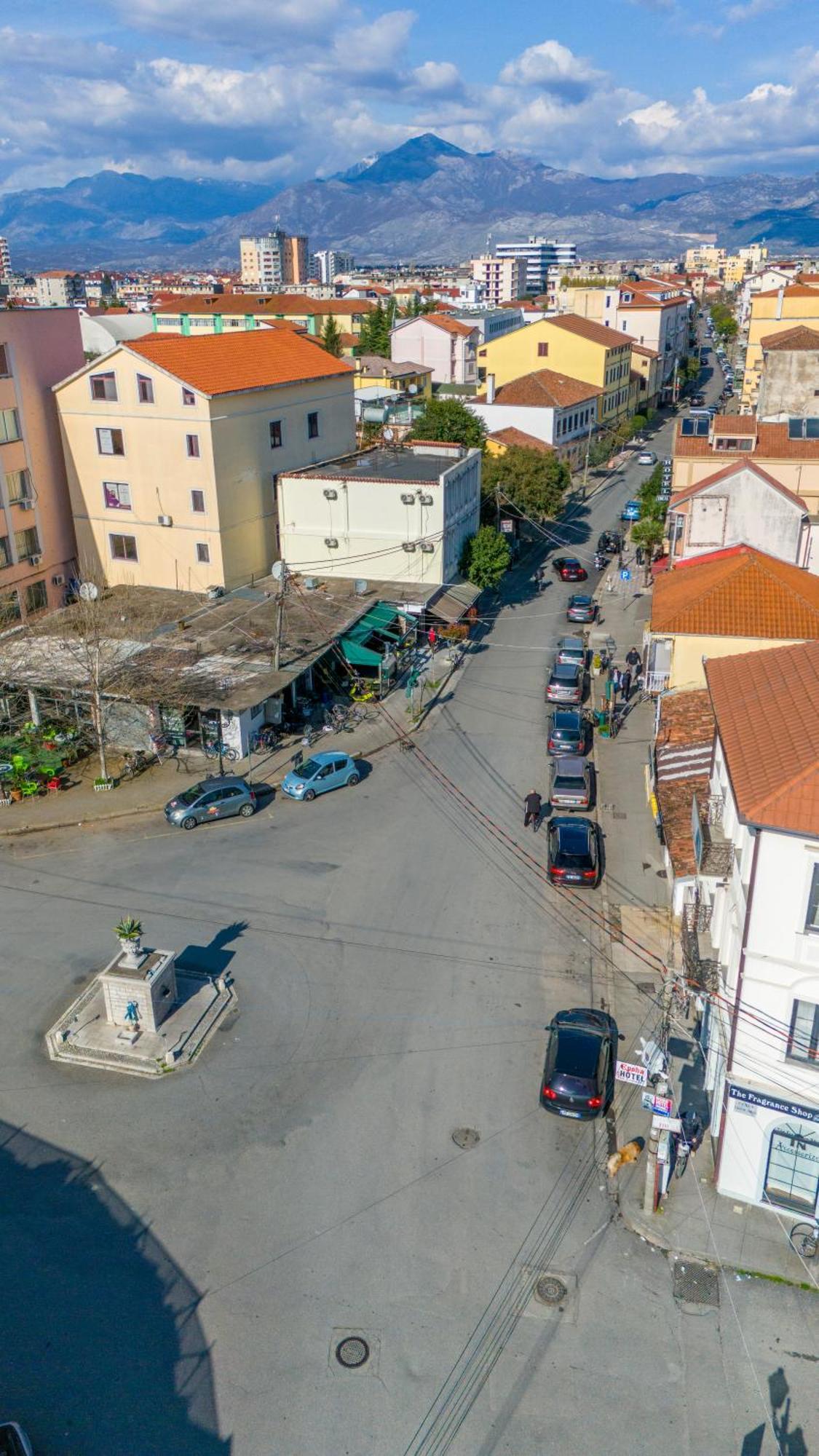 Golden Sleep Hostel Szkodra Zewnętrze zdjęcie