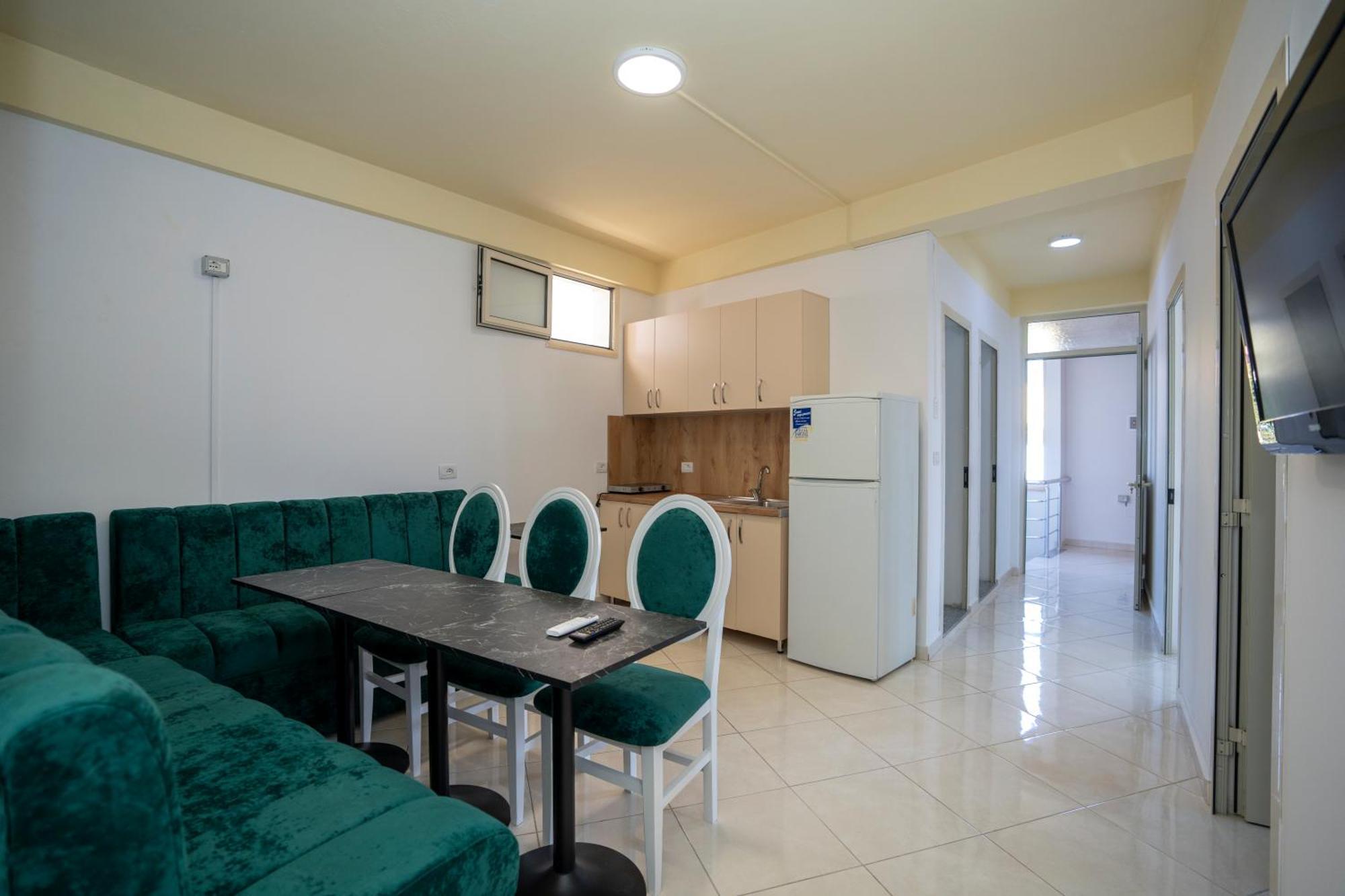 Golden Sleep Hostel Szkodra Zewnętrze zdjęcie