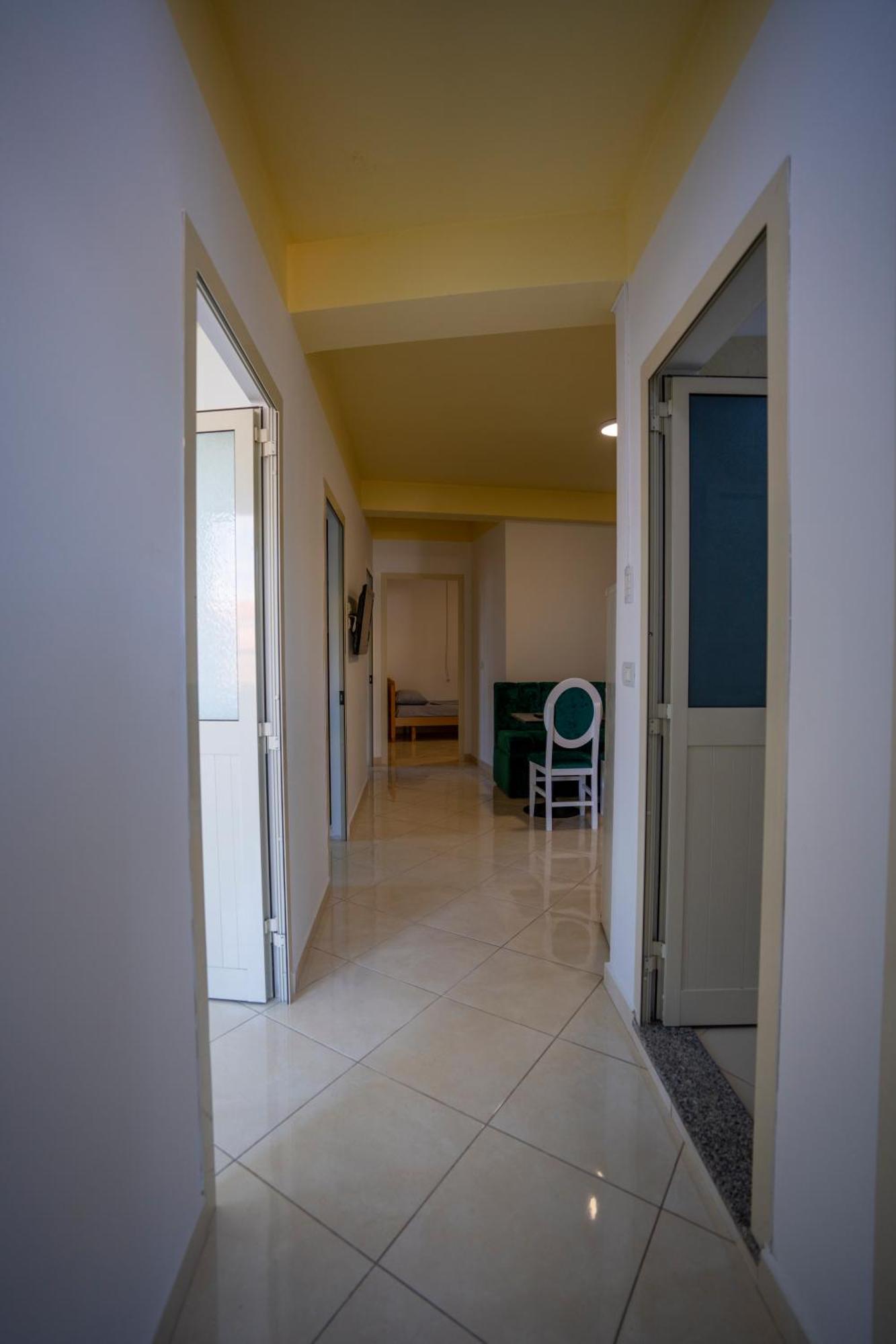 Golden Sleep Hostel Szkodra Zewnętrze zdjęcie